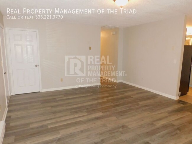 Building Photo - Remodeled 3BR 1.5BA home in 27406