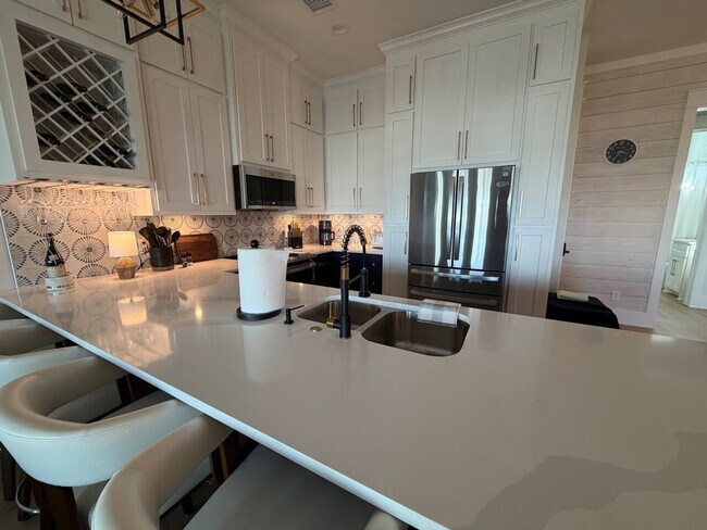 Building Photo - 867 Bowers Ln