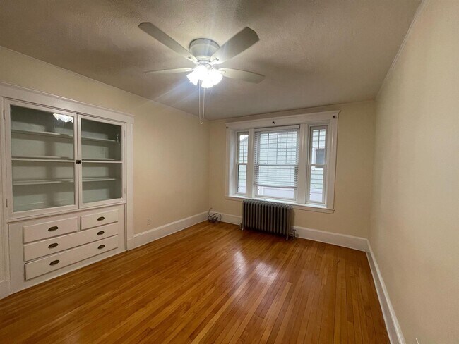 Building Photo - 51 Fairfield St