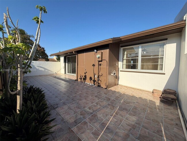 Building Photo - 11938 SW 122nd Ct