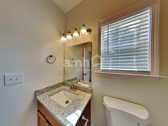 Building Photo - 3047 Romain Trail