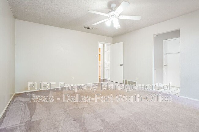 Building Photo - 7232 Timberidge Dr