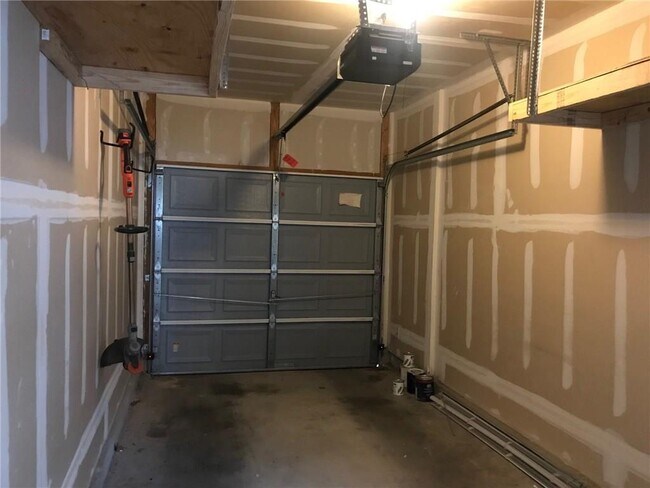 Building Photo - 1481 E Old Settlers Blvd