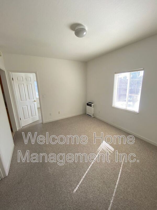 Building Photo - 1426 Henry St