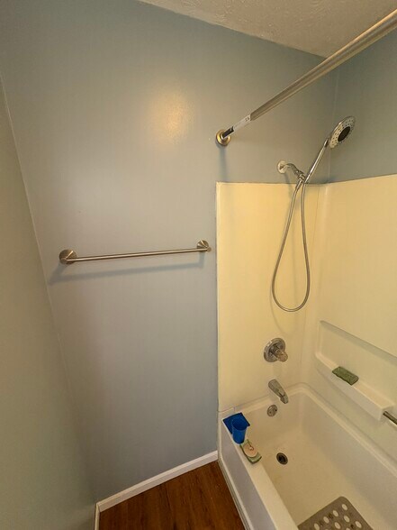 Building Photo - 1835 Carpenter Cir