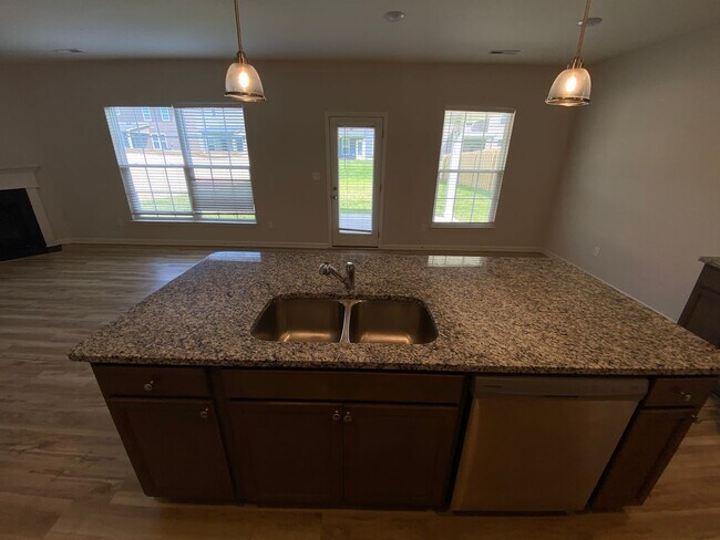 Building Photo - Masterson Hills     20260504