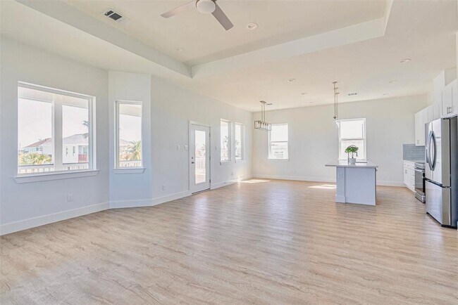 Building Photo - 4206 Mason Dr