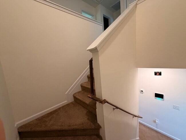 Building Photo - Available Now – Spacious 4BR Home on 1.5 Acres in Rural Hall!