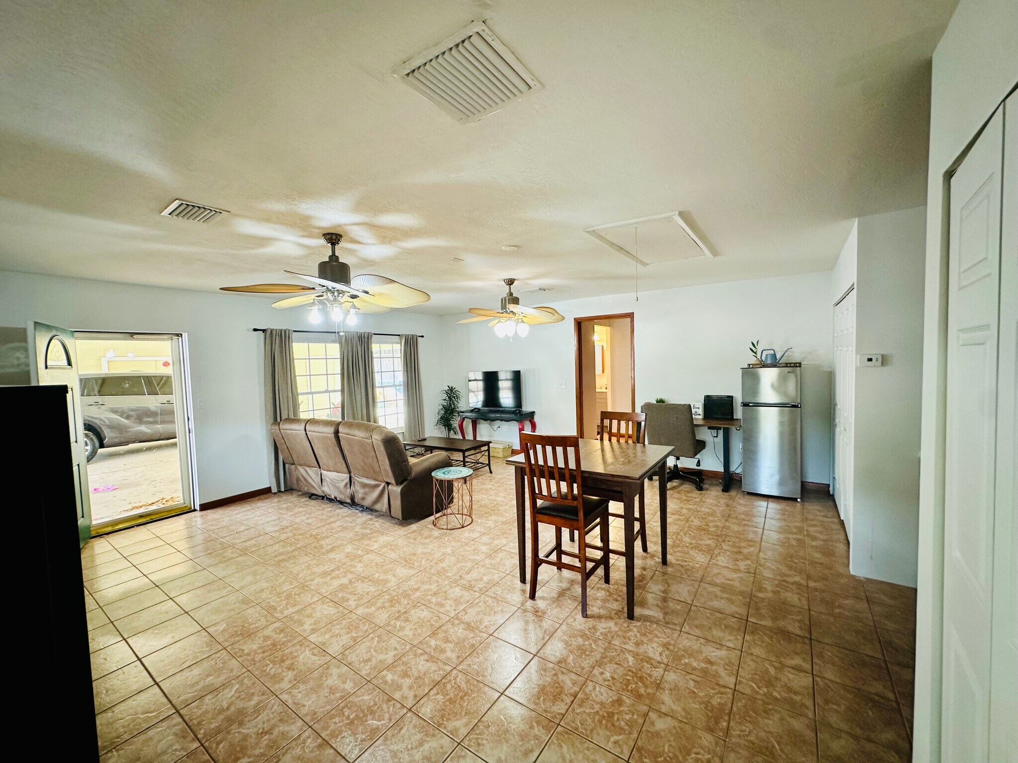 Building Photo - 1133 Glenwood Rd