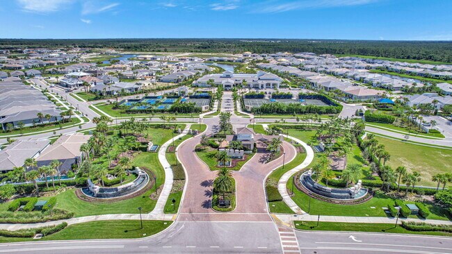 Building Photo - 9901 Regency Wy