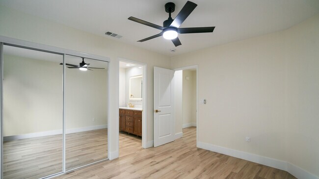 Building Photo - 48509 Calle Carmello