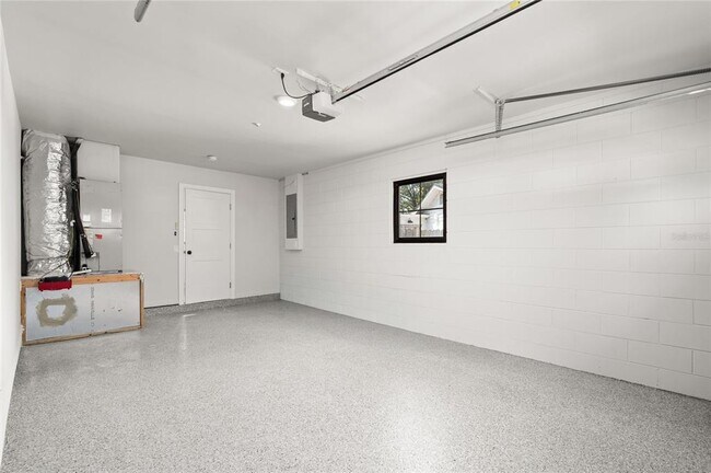 Building Photo - 648 Fitzwalter Dr
