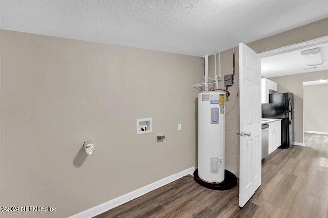 Building Photo - 10941 Launa Dr