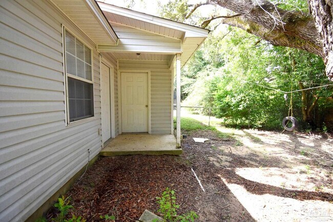 Building Photo - 7135 Pearson Rd