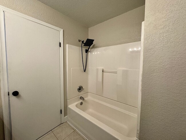 Building Photo - Available 05-07-26! Charming Home With A Wrap-Around Porch! Pet Friendly - Fenced Yard - Excellen...