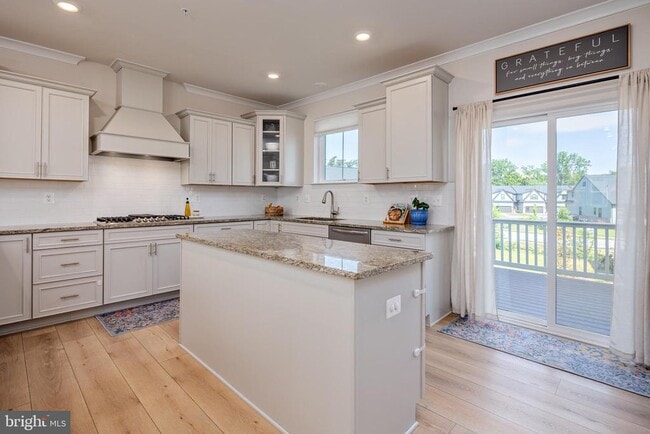 Building Photo - 7312 Red Pond Ct