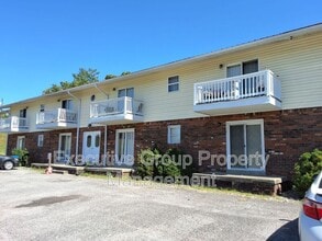 Building Photo - 1190 Lois Ln