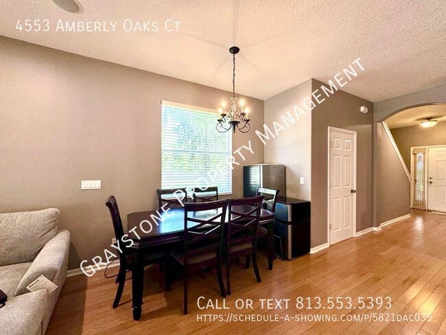 Building Photo - Charming End-Unit 3 Bed / 2.5 Bath Townhom...