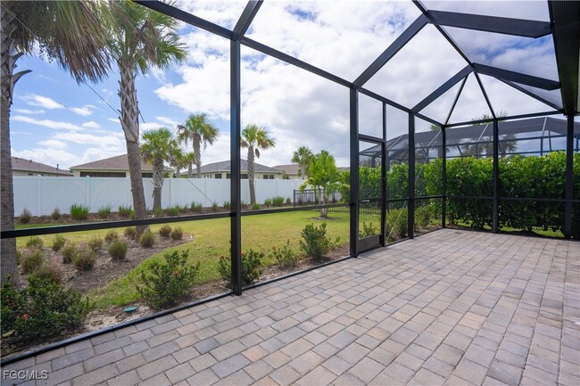 Building Photo - 42186 Edgewater Dr