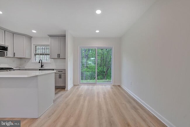 Building Photo - 6809 Sisalbed Dr