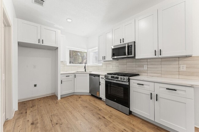 Building Photo - 20618 Prince Creek Dr