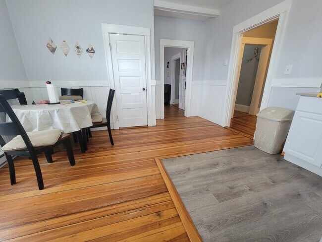 Building Photo - 139 Franklin St