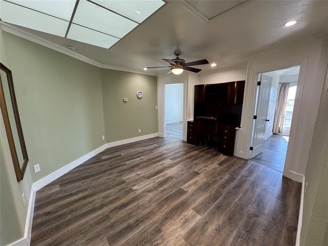 Building Photo - 5016 I-35