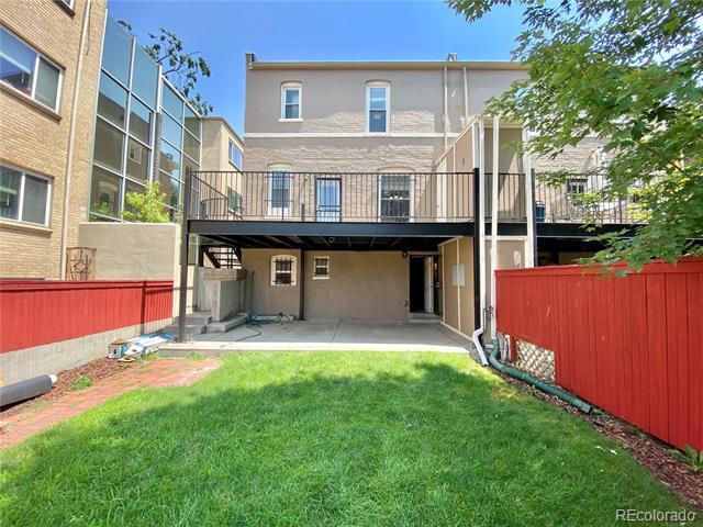 Building Photo - 1049 Corona St