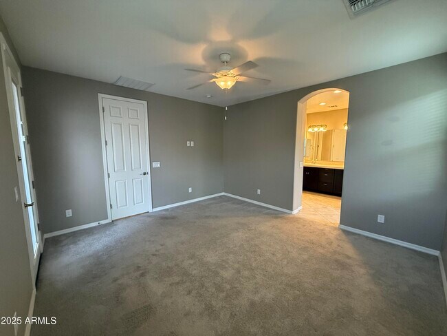 Building Photo - 276 E Coconino Dr