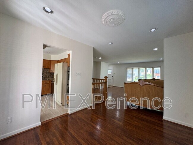 Building Photo - 3203 Amador Dr