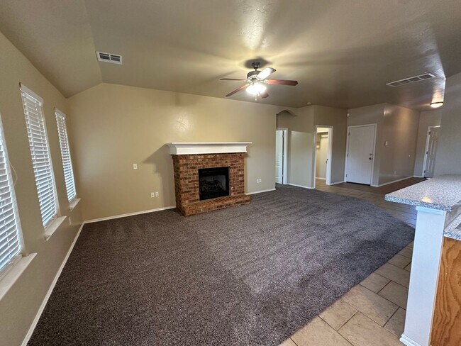 Building Photo - 4516 SE 79th St