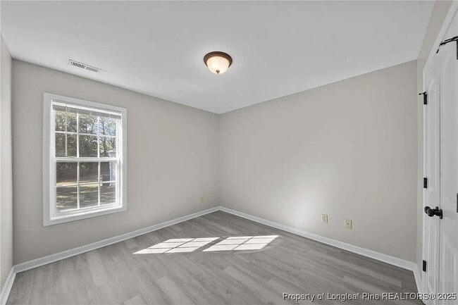 Building Photo - 122 Sherman Ct