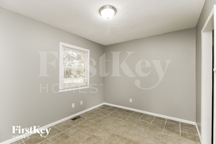 Building Photo - 9436 Craig Dr