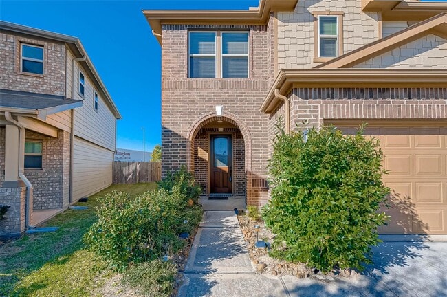 Building Photo - 16306 Oakside Hollow Ln