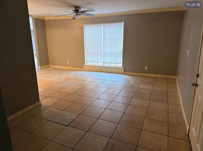 Building Photo - 115 Hayes Dr