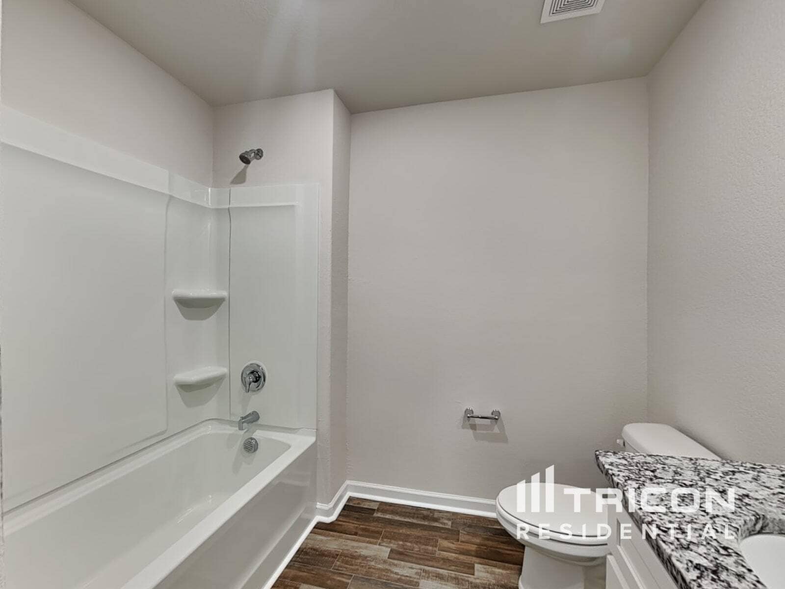 Building Photo - 2124 Southlea Dr