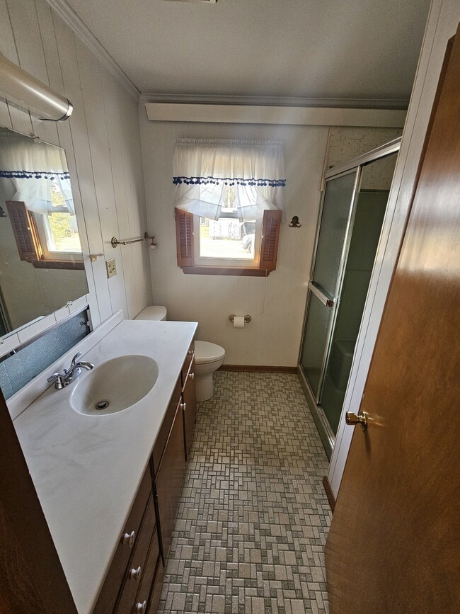 Building Photo - 5044 Rhodesdale Vienna Rd