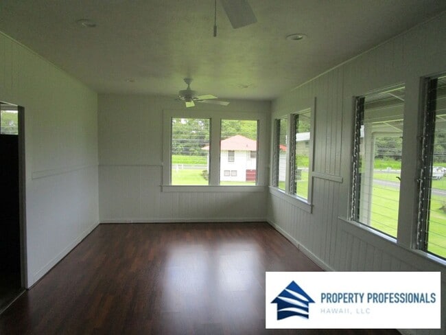 Building Photo - Newly Renovated home in Hilo