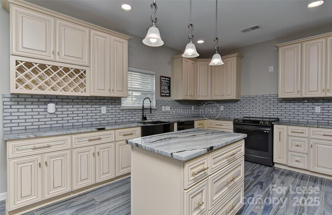 Building Photo - 15723 Wood Duck Crossing Dr