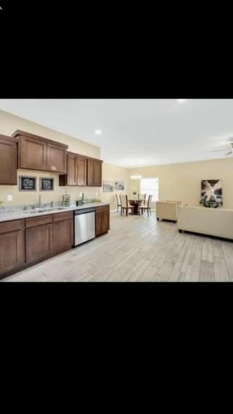 Building Photo - 3437 Dana Grey Dr