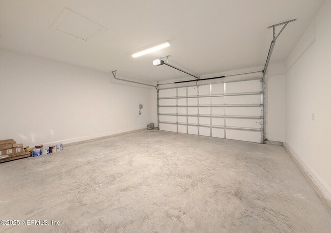Building Photo - 156 Latham Dr