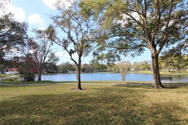 Building Photo - 3400 Crystal Ct W