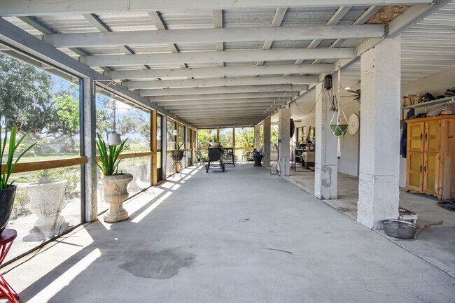 Building Photo - Ranch on 6 Acres