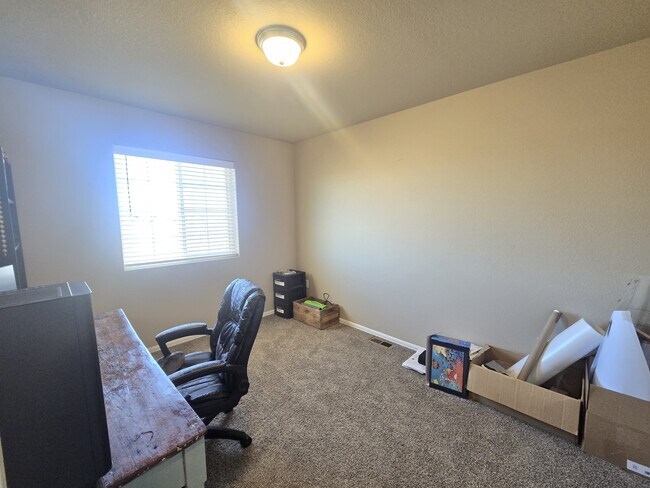 Building Photo - 7662 Spruce Pne Grv