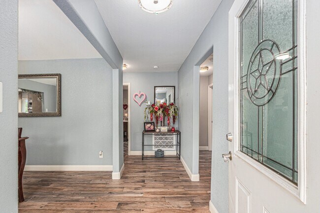 Building Photo - 5118 Whittier Oaks Dr