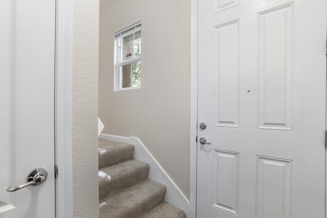 Building Photo - 2189 Beech Cir