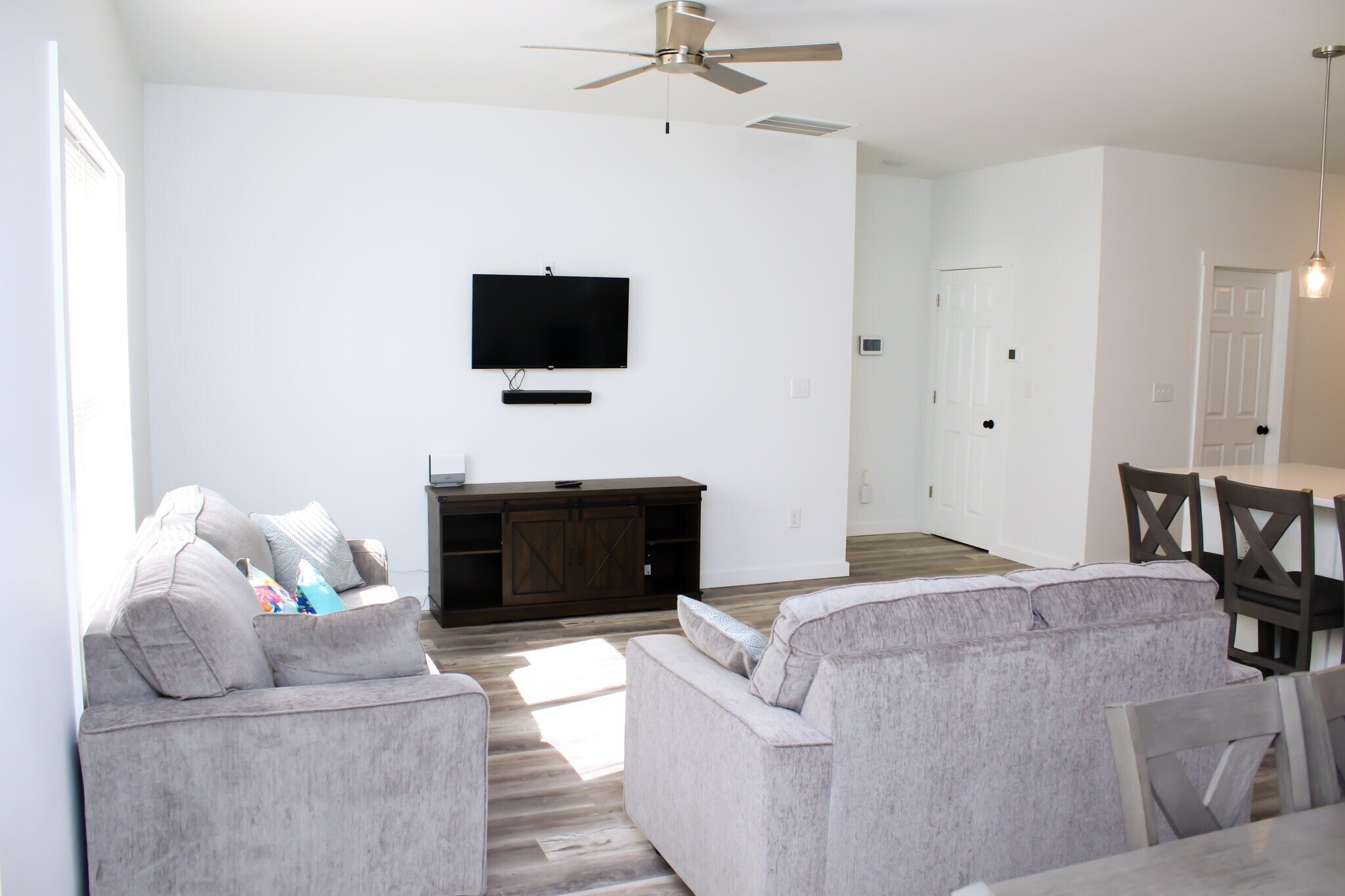 Building Photo - 5015 Reeder St