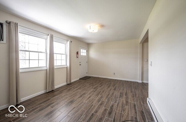 Building Photo - 140 Maple Park Dr