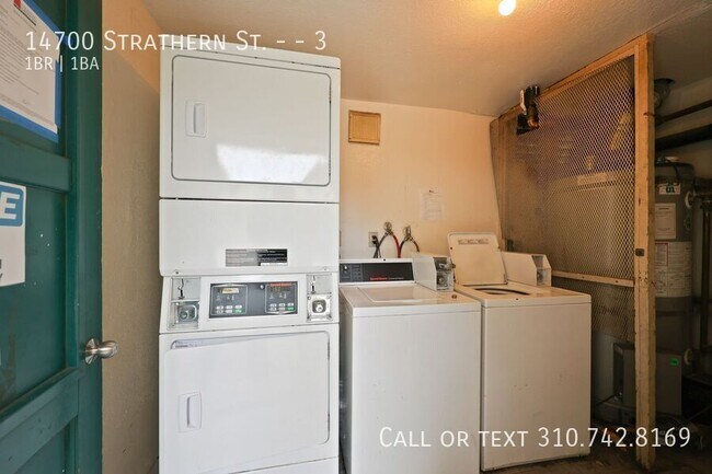 Building Photo - 14700 Strathern St