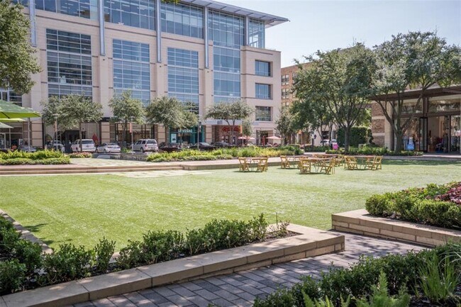 Building Photo - 13307 Olive Trce